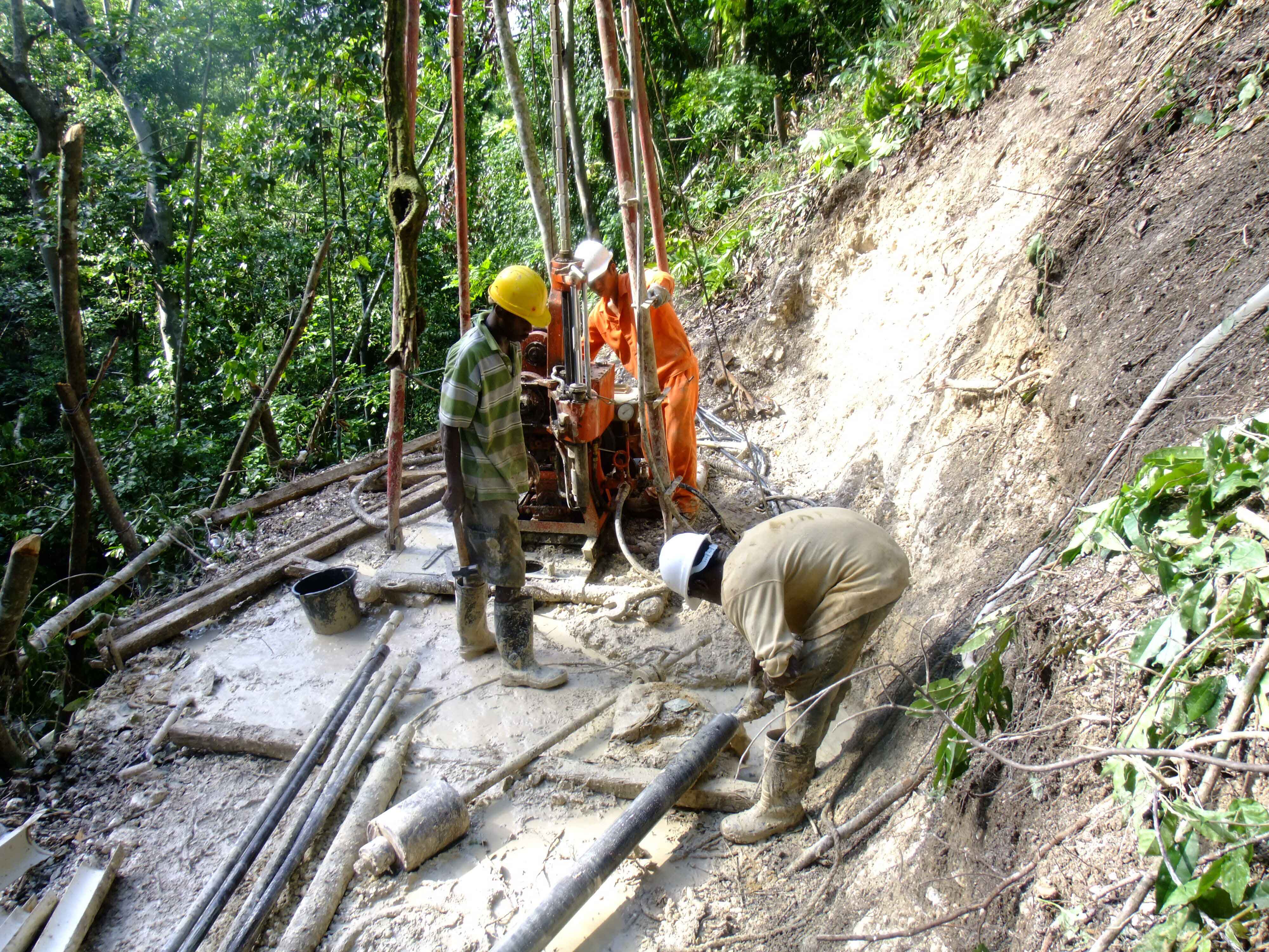 牙买加南北高速公路工程地质勘察